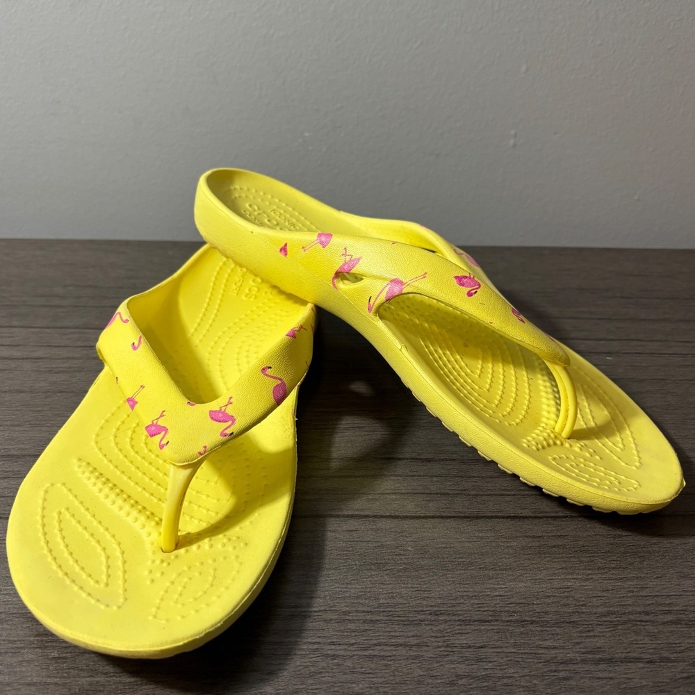 CROCS‎ Women's Kadee II Flamingo Flip Flops Yellow Size 6
